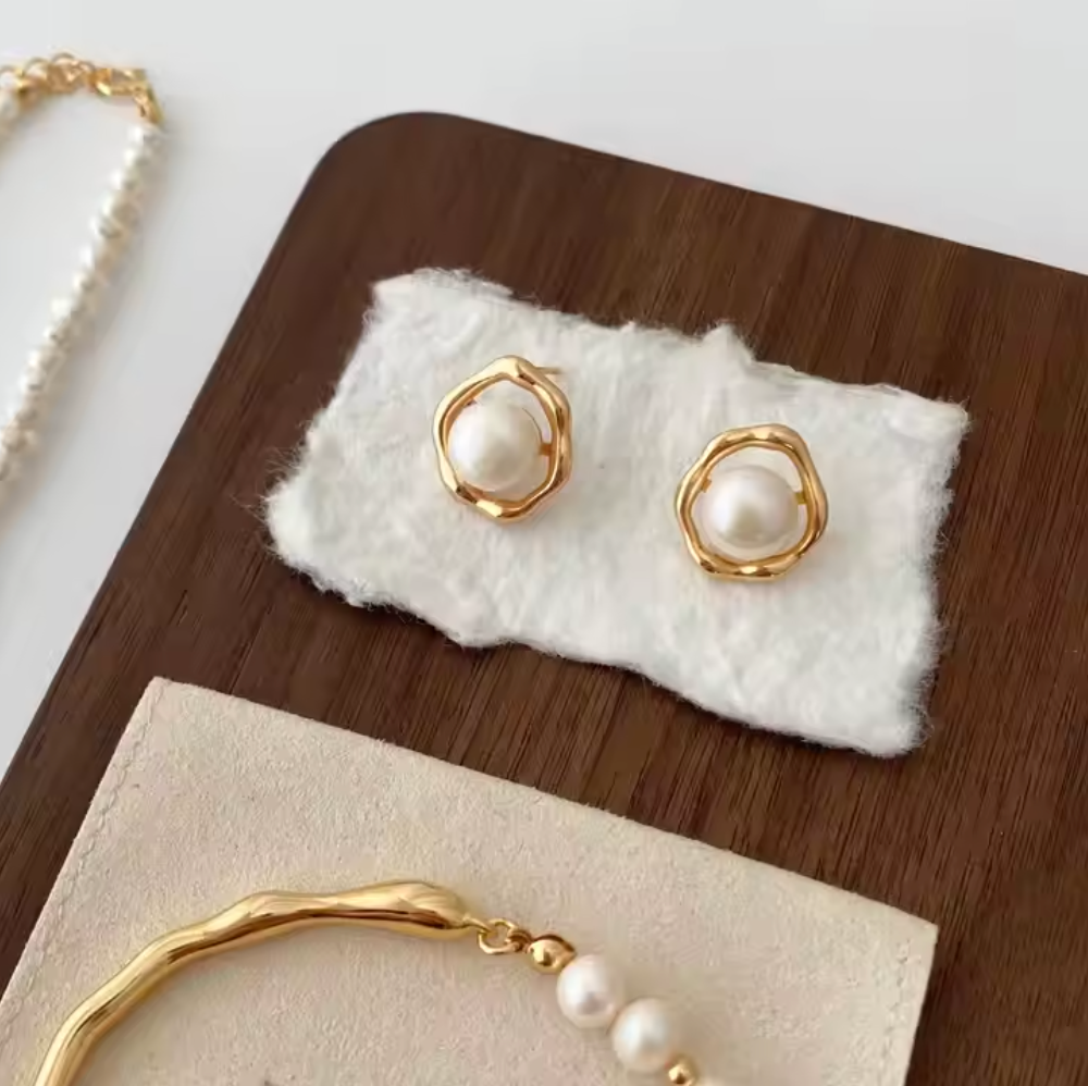 Élégance Perles – Ensemble Bijoux Doré & Perles