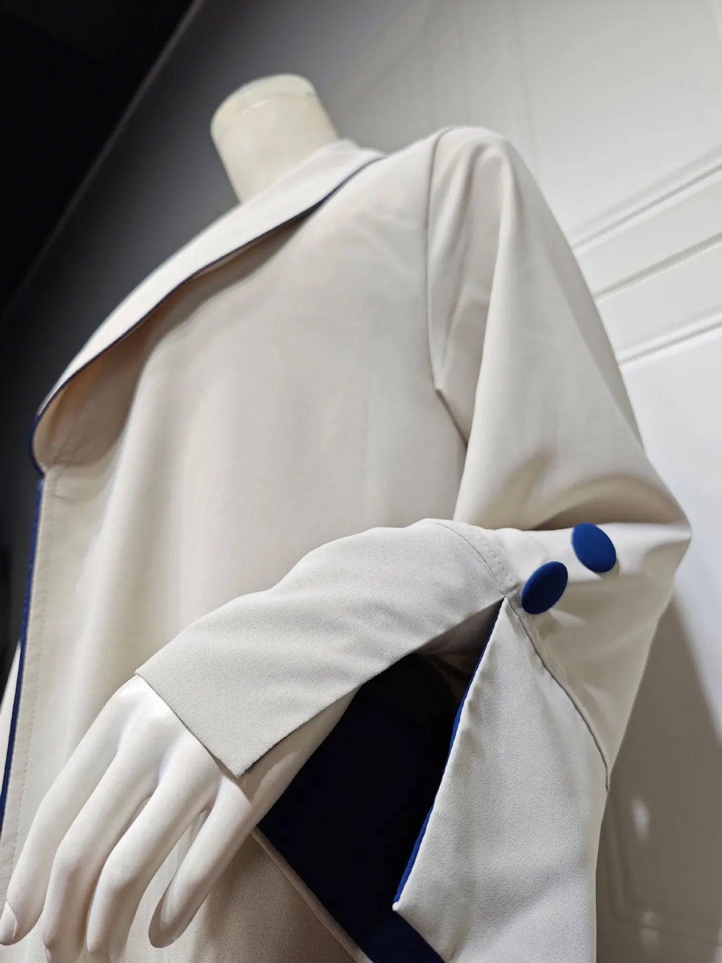 New Elegant Button Split Sleeve Abaya for Women