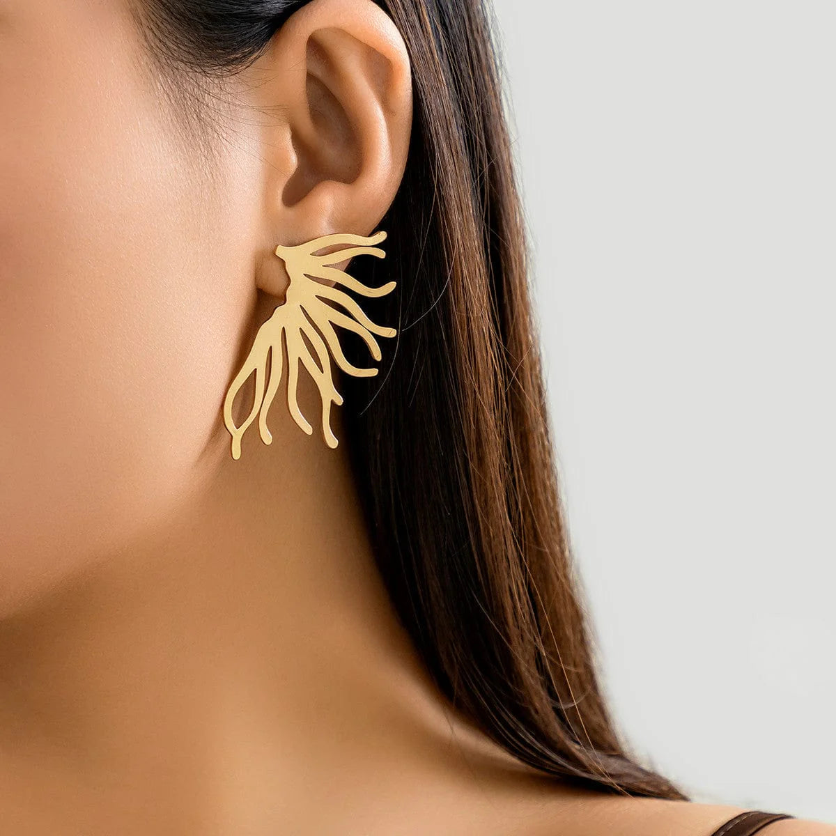 Boucles d'Oreilles Élégantes Ailées Plaquées Or à Motif Géométrique