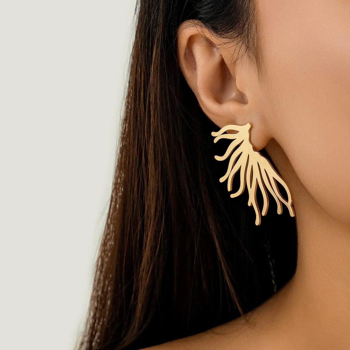 Boucles d'Oreilles Élégantes Ailées Plaquées Or à Motif Géométrique